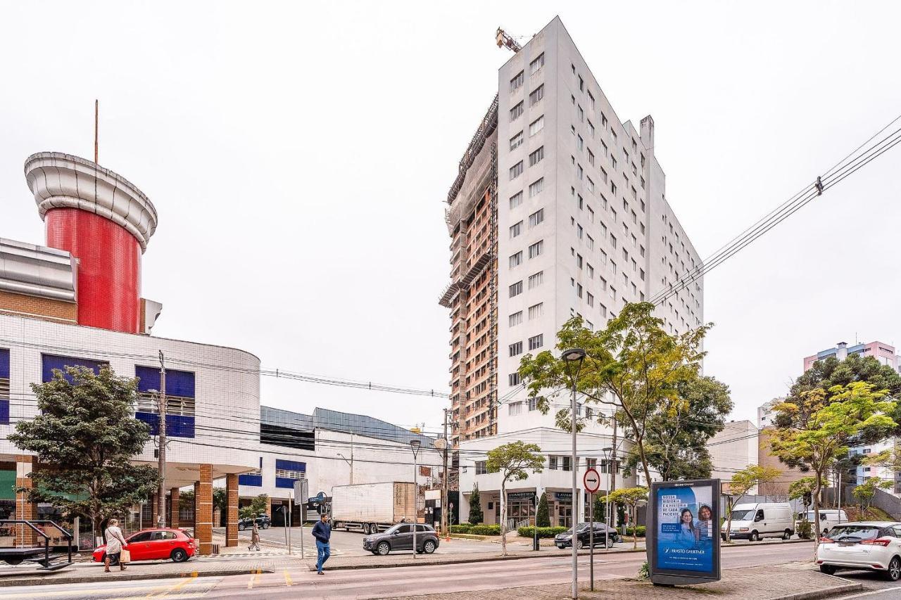 Predio Fantastico No Bairro Mais Requisitado De Curitiba Extérieur photo